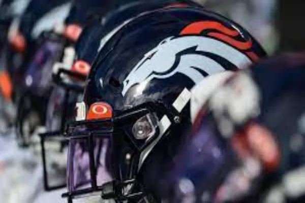 Touchdowns and Threads: The Reddit Denver Broncos Fanbase Unites