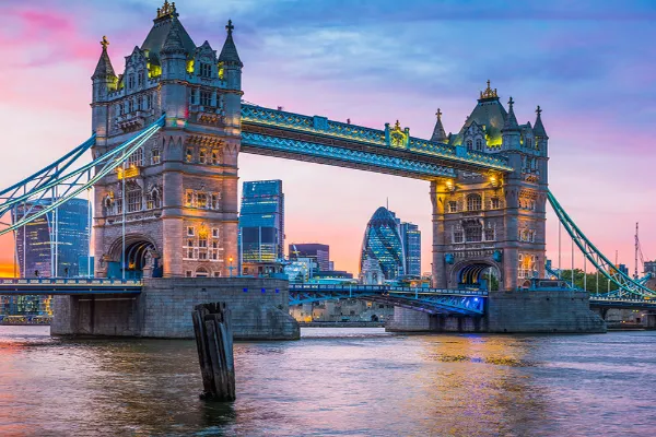 Your Ultimate Guide to Traveling in England: Tips for an Unforgettable Trip